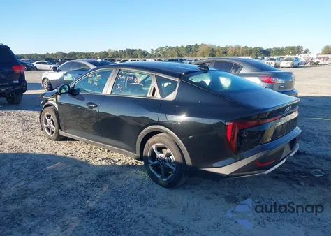 2025 Kia K4 Lxs z USA, uszkodzony, nr VIN 3KPFT4DEXSE008860